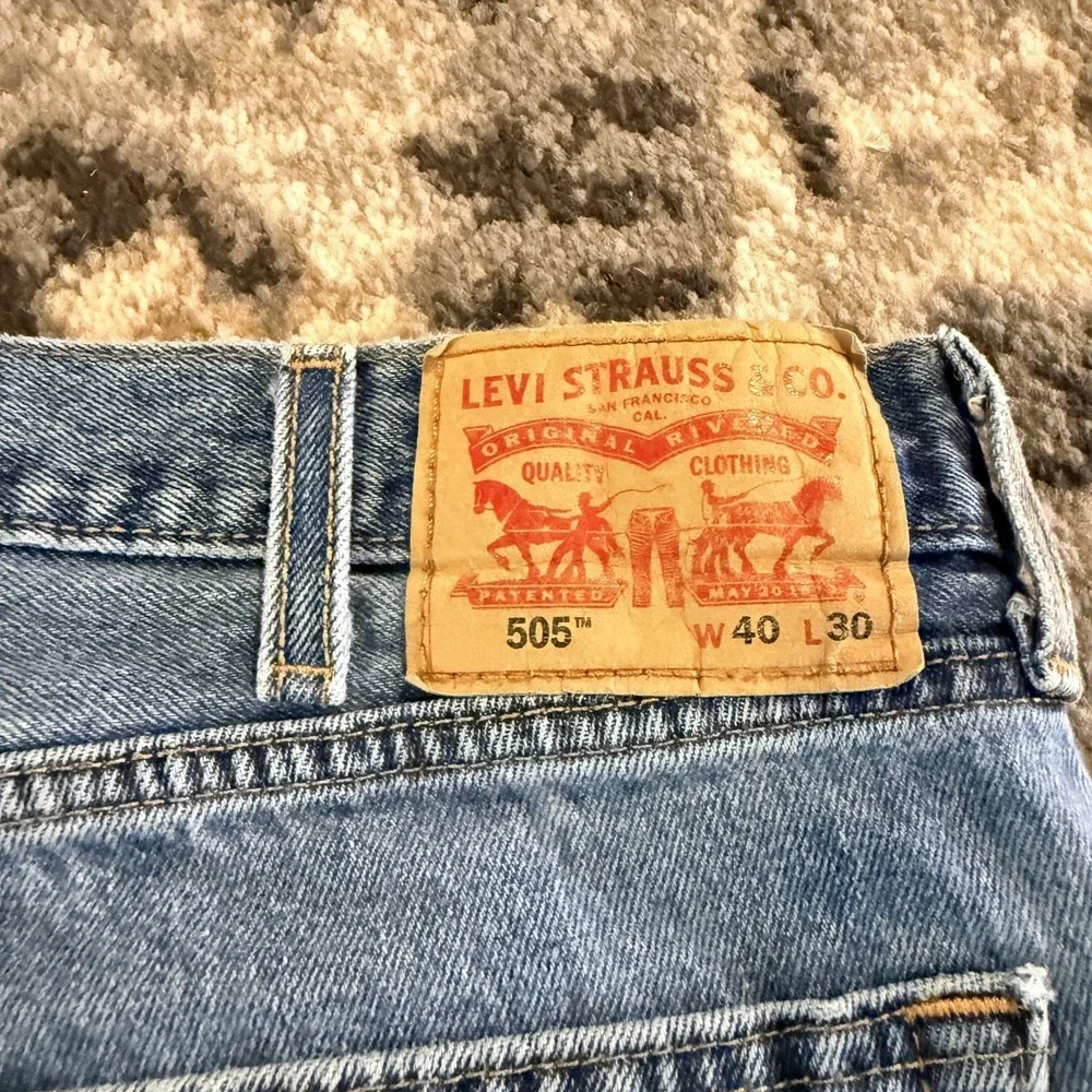 Levis 505 Jeans Mens 40x30 Blue Denim Straight Leg Regular Fit Medium Wash